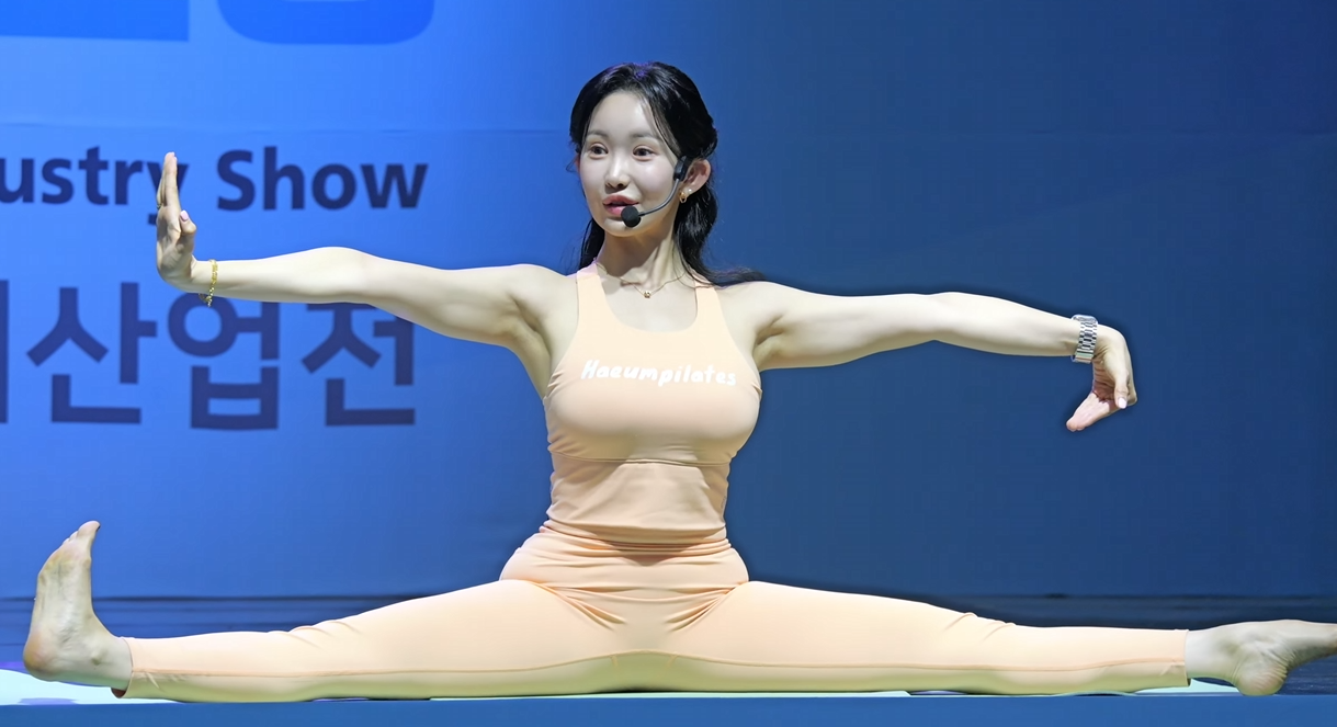 웰니버스 in 2026 스포엑스 - 정하음 강사 / 다리찢기 클래스